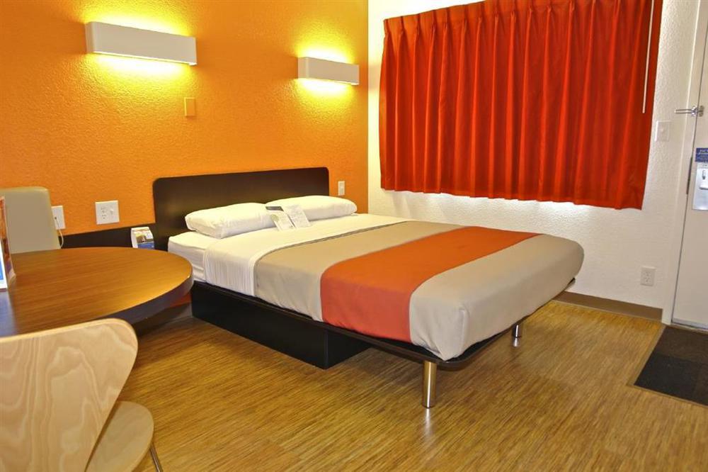 Park Inn By Radisson, Thornton Δωμάτιο φωτογραφία